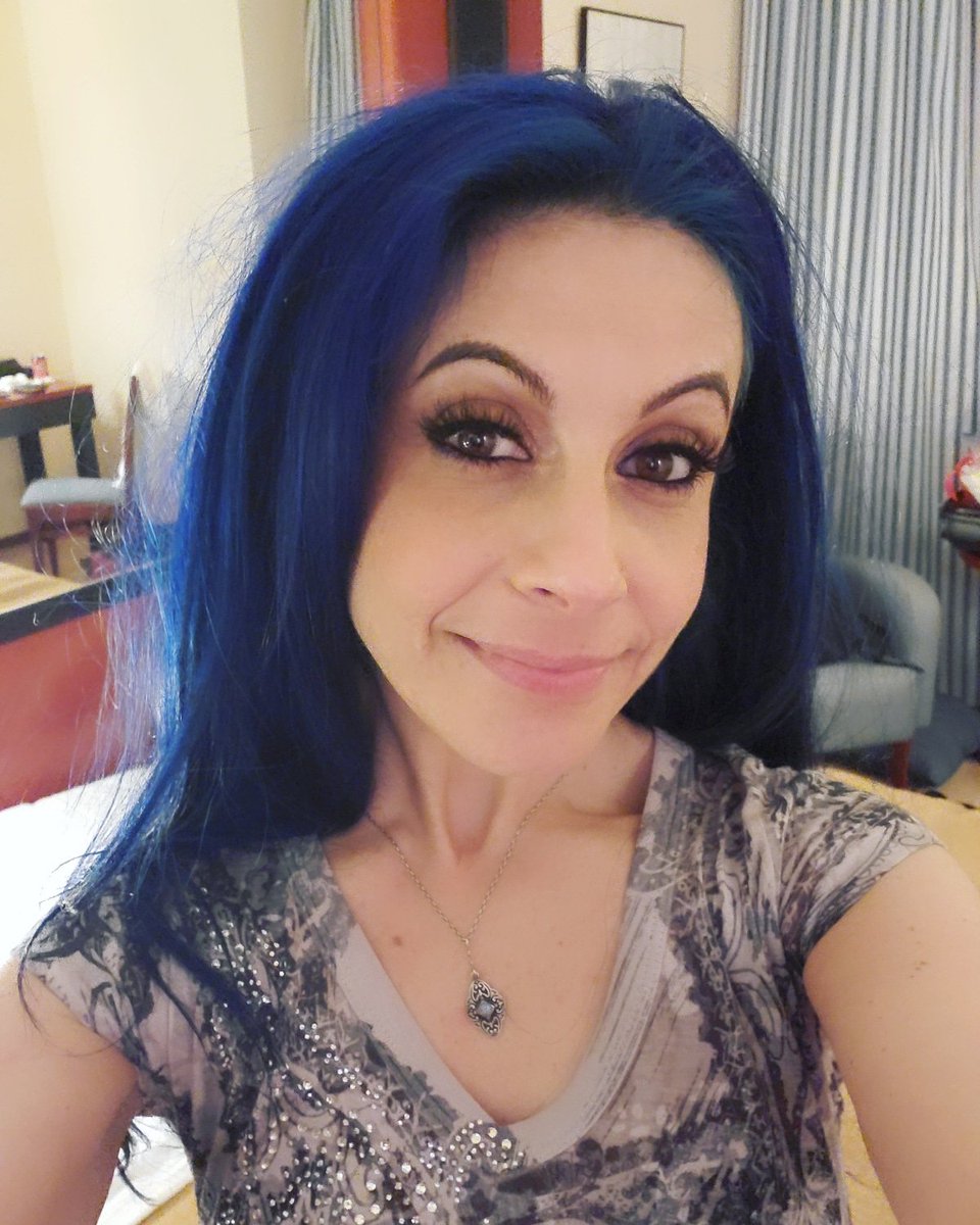 LizLSD's tweet photo. Happy Friday, friends! Stay safe out there tonight!  Sending love and goodness your way  ❌💙❌💙 https://t.co/8V2t922Mtk