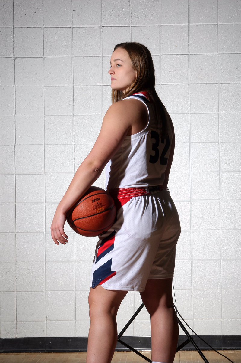 ViterboWBB's tweet photo. #32 MADISON DOERR

Major: Nursing

Madison has brought instant toughness, a basketball mind, and a tireless workethic to our program.

Read about her thoughts below⏬

#GoVHawks https://t.co/YkNf9R1Wpo