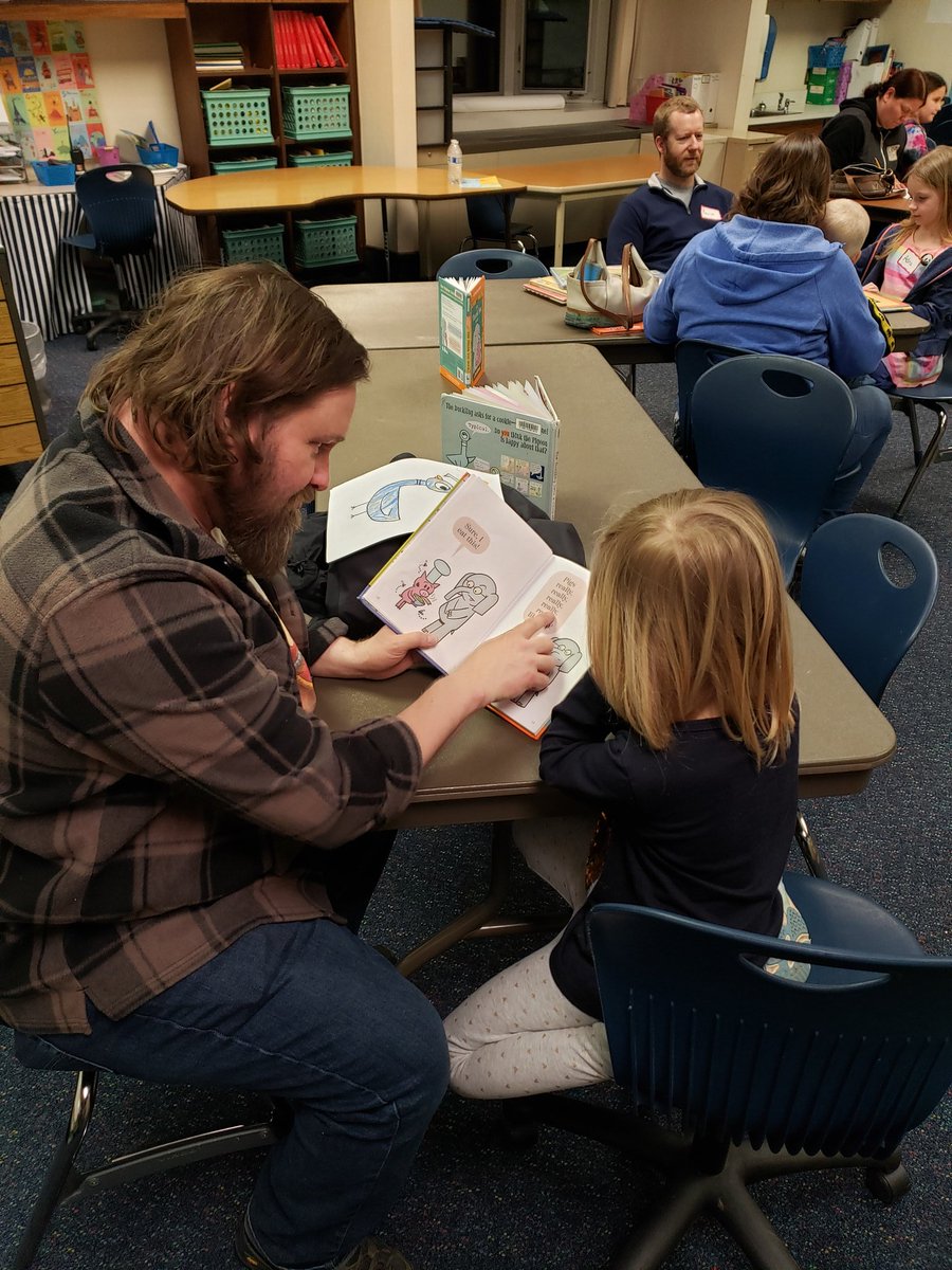 LauraBoesche's tweet photo. A great night of family fun at our  Literacy Night! @OrchardParkCCS #opetheplace2b #literacynight https://t.co/1rlFBp26db