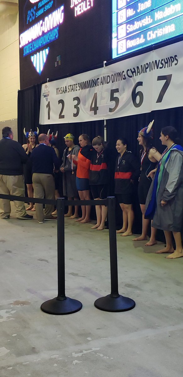 dMHSswimdive's tweet photo. MANUAL GIRLS https://t.co/7w20gMZBOx
