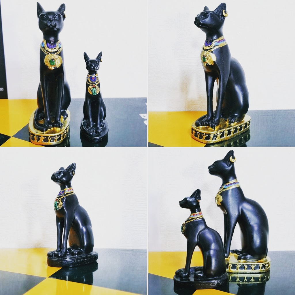 奥井ゆうこ 古代エジプト ミイラ大好き Twitterissa おはミイラー 今日は 猫の日 なんですって 猫といえば バステト女神 我が家の大 小バステト女神様を貼っておきますね ちなみに 他にもバステト女神さま居るんですが 何体みつけられるでしょ