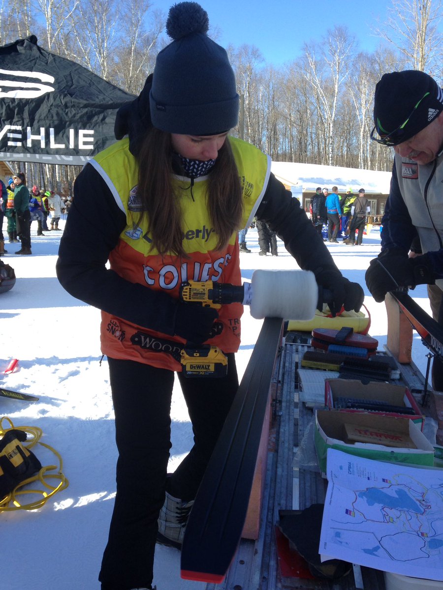 ParrySoundHigh's tweet image. Big huge THANKS to Aleesha of @parrysoundbikes for her ongoing volunteer coaching and support of PSHS Nordic. #communitycoachesrock
