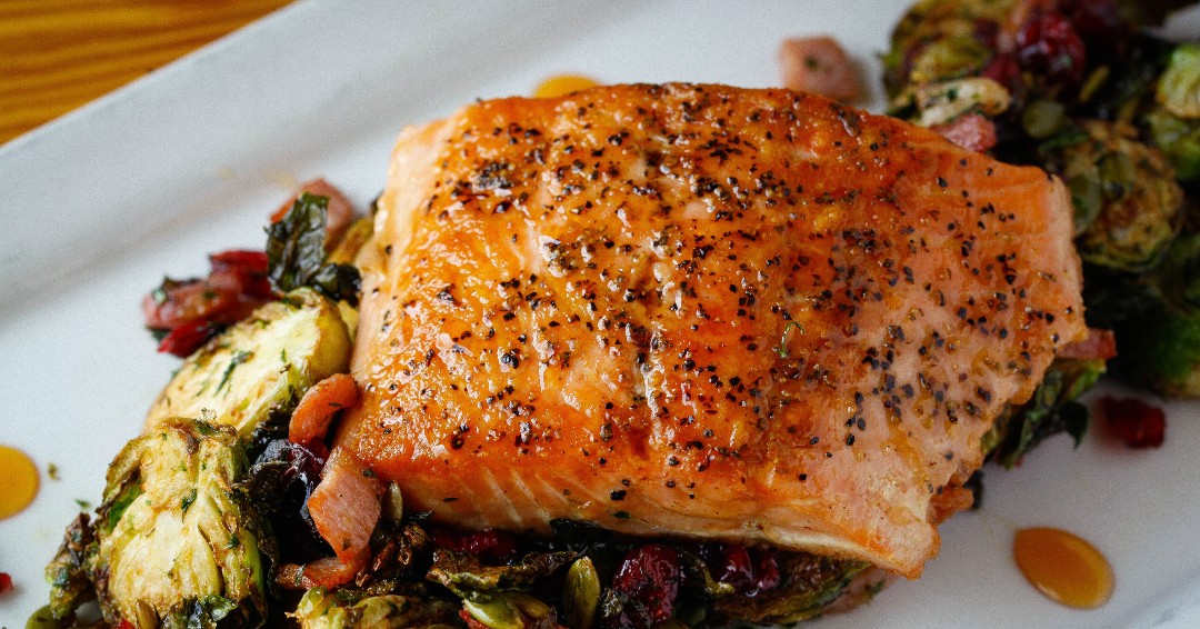 The only thing I like better than talking about food is eating it. -John Walters 🗨️🍽️🤤