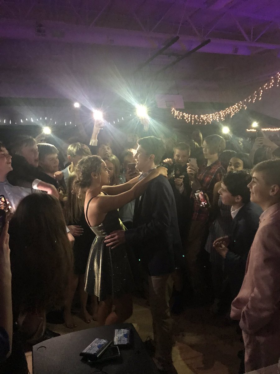 DCMSperks's tweet photo. Winter Formal @DrakesCreekMS ❄️ https://t.co/gJggm4GKun