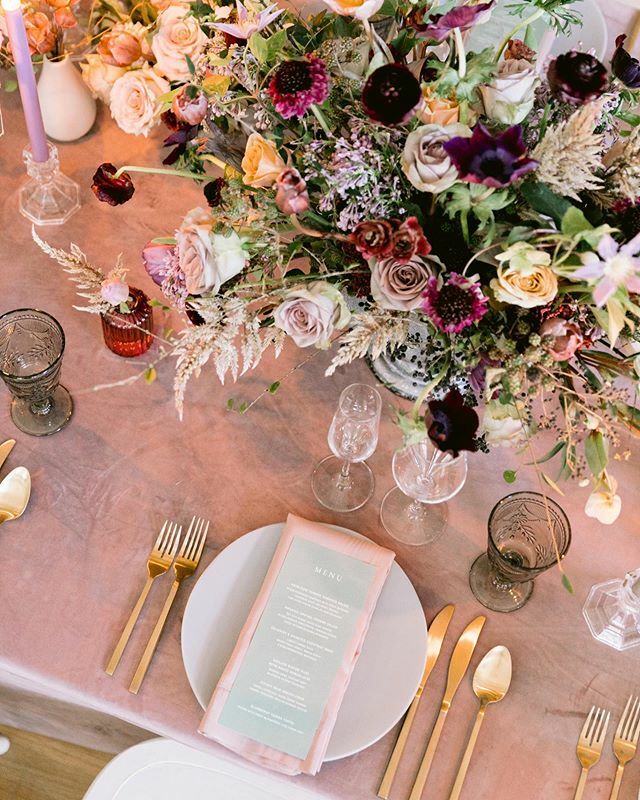 ROQUEevents's tweet photo. Loving this view!! 😍 Thanks @benfinch for the amazing detail shot! Event Production + Design: @roqueevents // Venue: @noelle_nashville // Floral Design: @thistleandlaceflorals // Rentals: @pleasebeseatedrentals // Signage: @blushtype // Linen: @latavolalinen https://t.co/xC1VpQ3uKQ