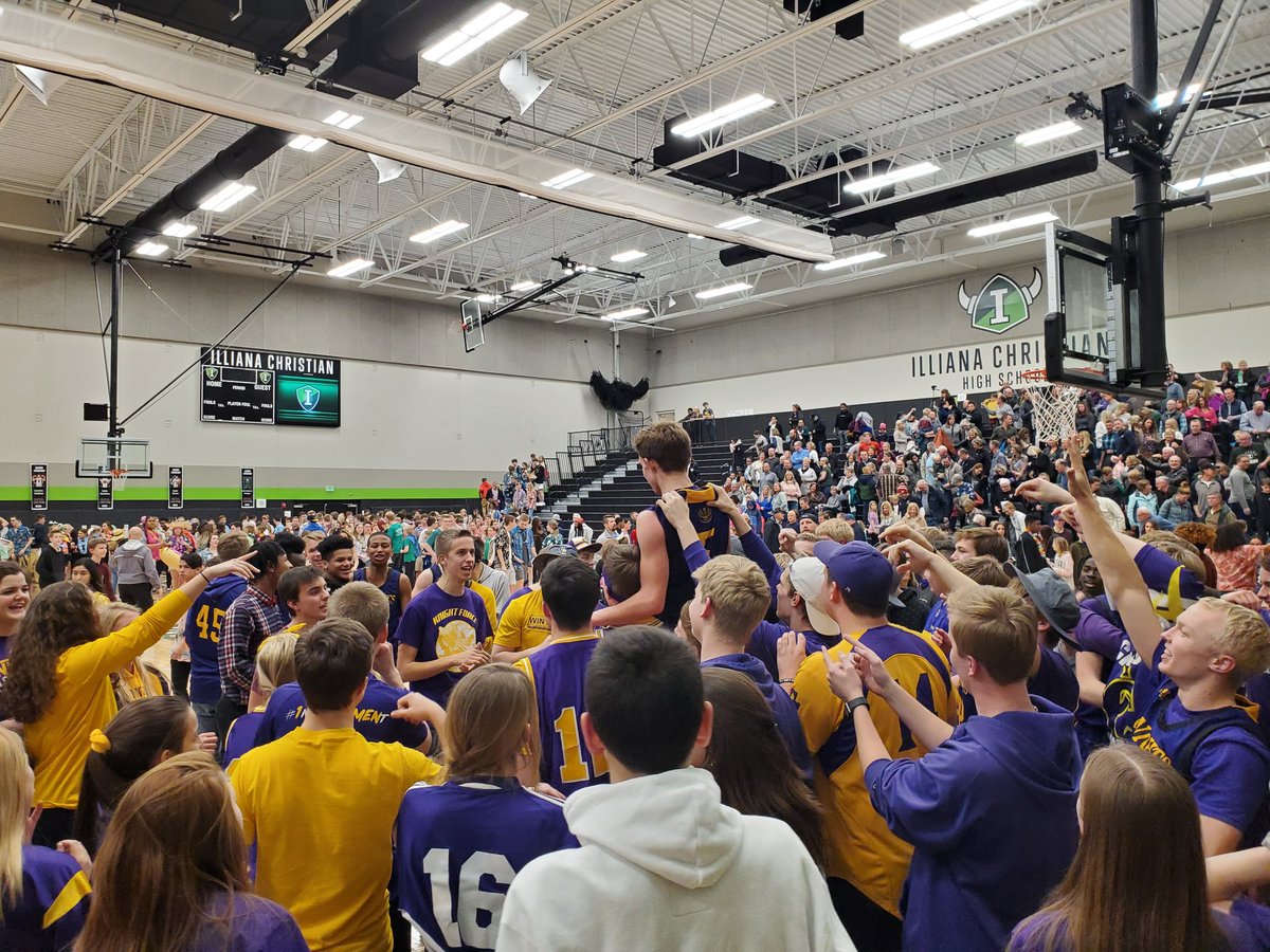 PrincipalDrury's tweet photo. Knights Win!! #goknights #whycchs https://t.co/SxOnzZ6RNW