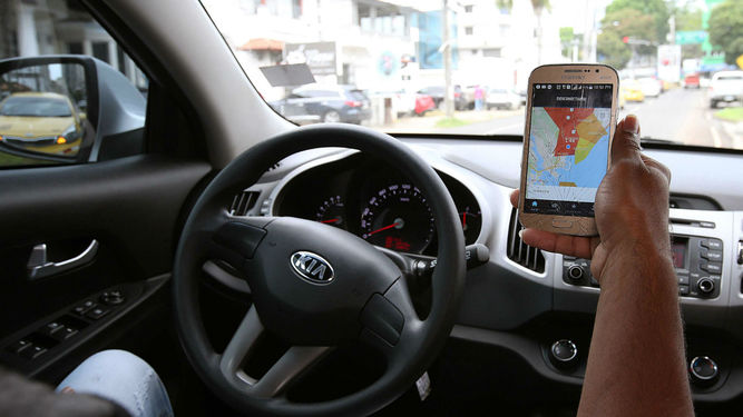 Excelencias_PTY's tweet photo. La Autoridad del tránsito y el Transporte Terrestre (ATTT) de Panamá anunció  que desde este viernes quedan suspendido el cobro en efectivo de las plataformas de transporte como, Uber y Cabify. https://t.co/j4xykfg61q https://t.co/tYOe44fl6t
