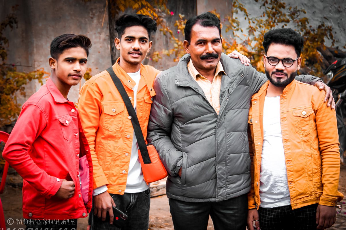 sohu04at's tweet photo. "Dad" ..' Brothers Are there Two Hands of Yarr'''.#Love You.Pappa''&''Brother😘 — #like4like #LikeForLikes #likebacklike #brothers4life #father https://t.co/RkSbMJk1oE