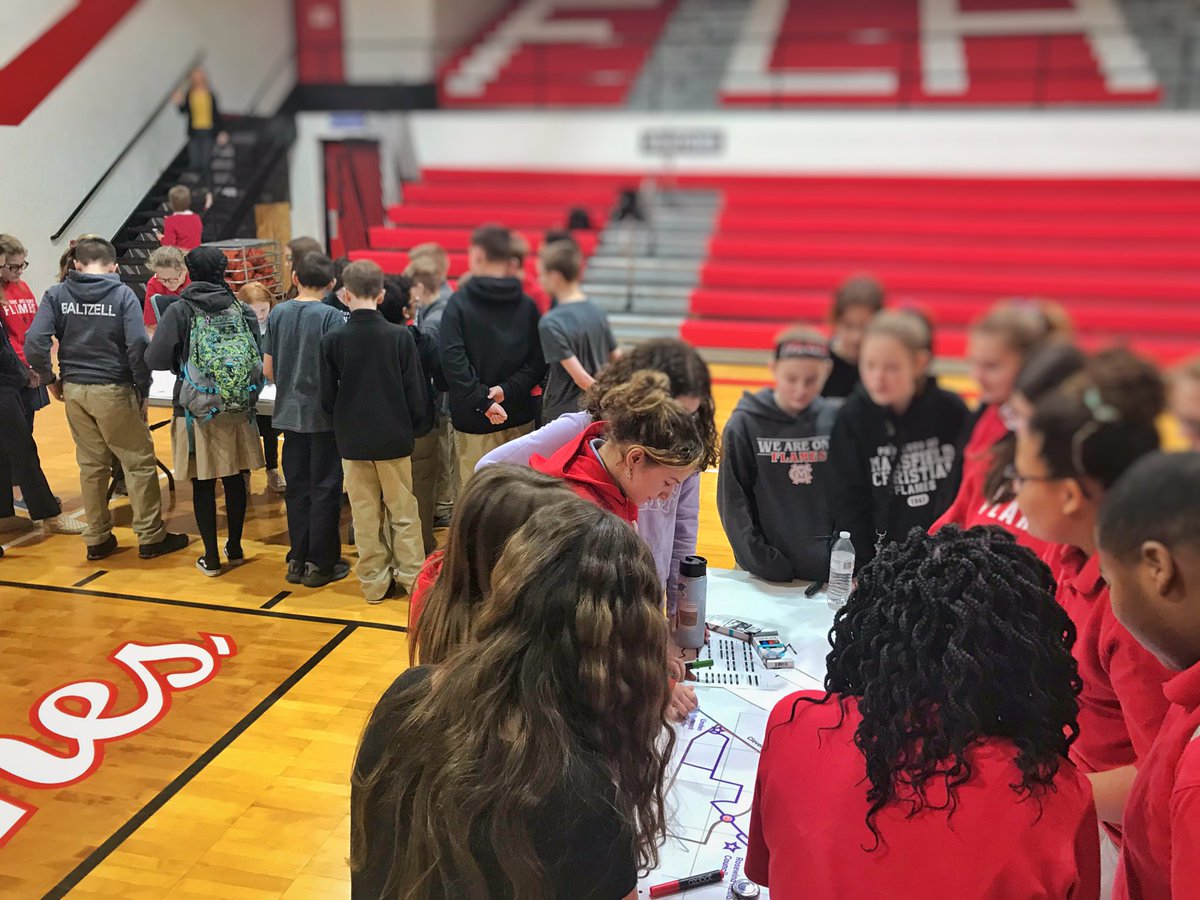 RichGranger's tweet photo. .@DriveOhio + @RichlandAreaCh teamed up to kickoff the @OSLN #STEMdrivesOhio Design Challenge at @MCSFlames.

Over 75 students from elementary through high school talked about #SmartMobility and enjoyed hands-on @Ozobot activities. Can’t wait to see their ideas! #MansfieldRising https://t.co/MvoQJcnYqE
