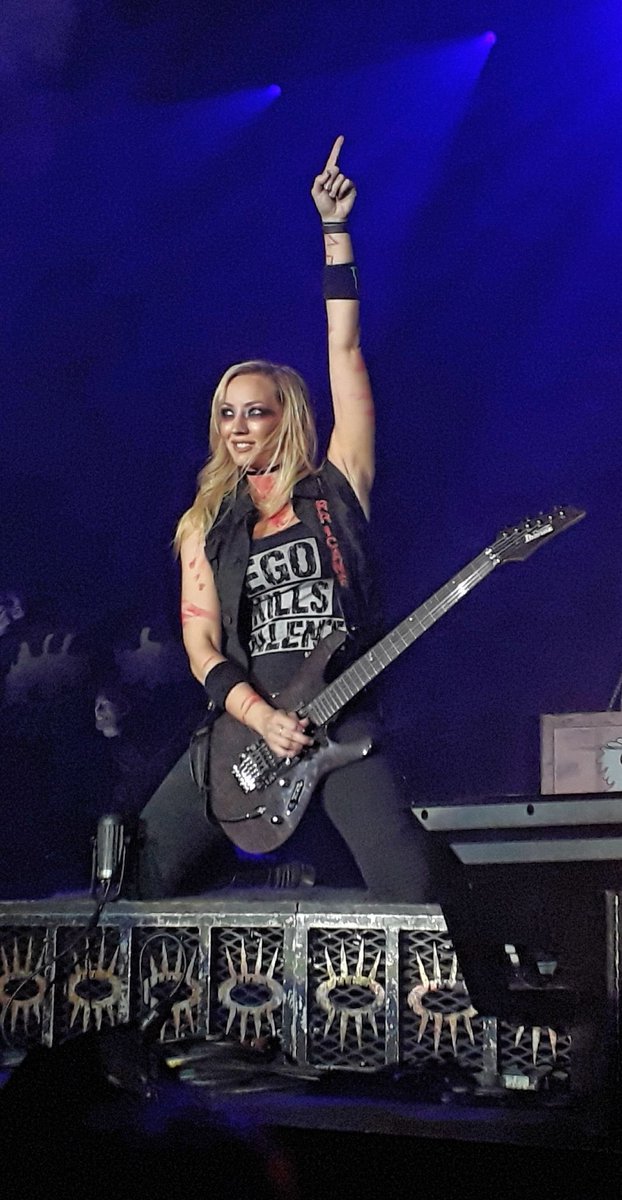 shakeysdmf's tweet photo. @hurricanenita cant wait to see you from the pit tonight in Christchurch,  I'm on camera duty 📷🎸🎶❤👊 https://t.co/H6Ip2ukiXG