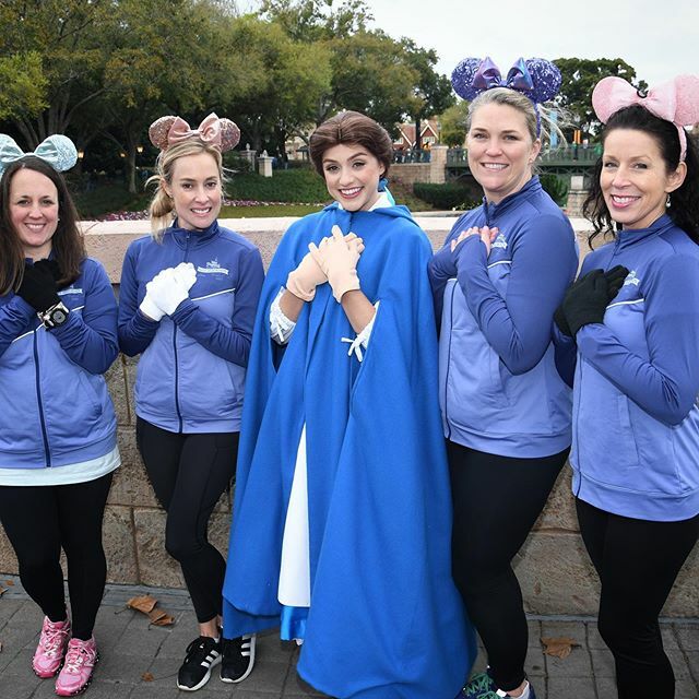 laurabowersruns's tweet photo. ๐Belle๐
๐ธ
#belle #phmtribe #princesshalf #rundisney #fairytalechallenge #disneyworld #disney #wdw #epcot #disneylife #instadisney #disneyig #disneyprincess #princessphotochallenge #phmprincesschallenge #annualpassholder https://t.co/Rx8LWCTbKd https://t.co/HR4NdgMQOv