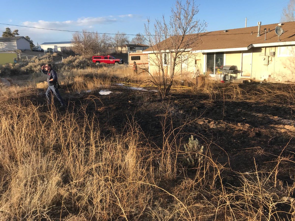 TMFPD's tweet photo. 🔥About 5pm, #TMFPD Fire Crews extinguished a small backyard fire in the North Valleys caused by illegal burning. 1 person treated for minor burns. ⚠️Reminder that burning is currently prohibited in @washoecounty. Conditions are extremely dry, even for winter. #WashoeFireSafe. https://t.co/pJp6LSwTZf