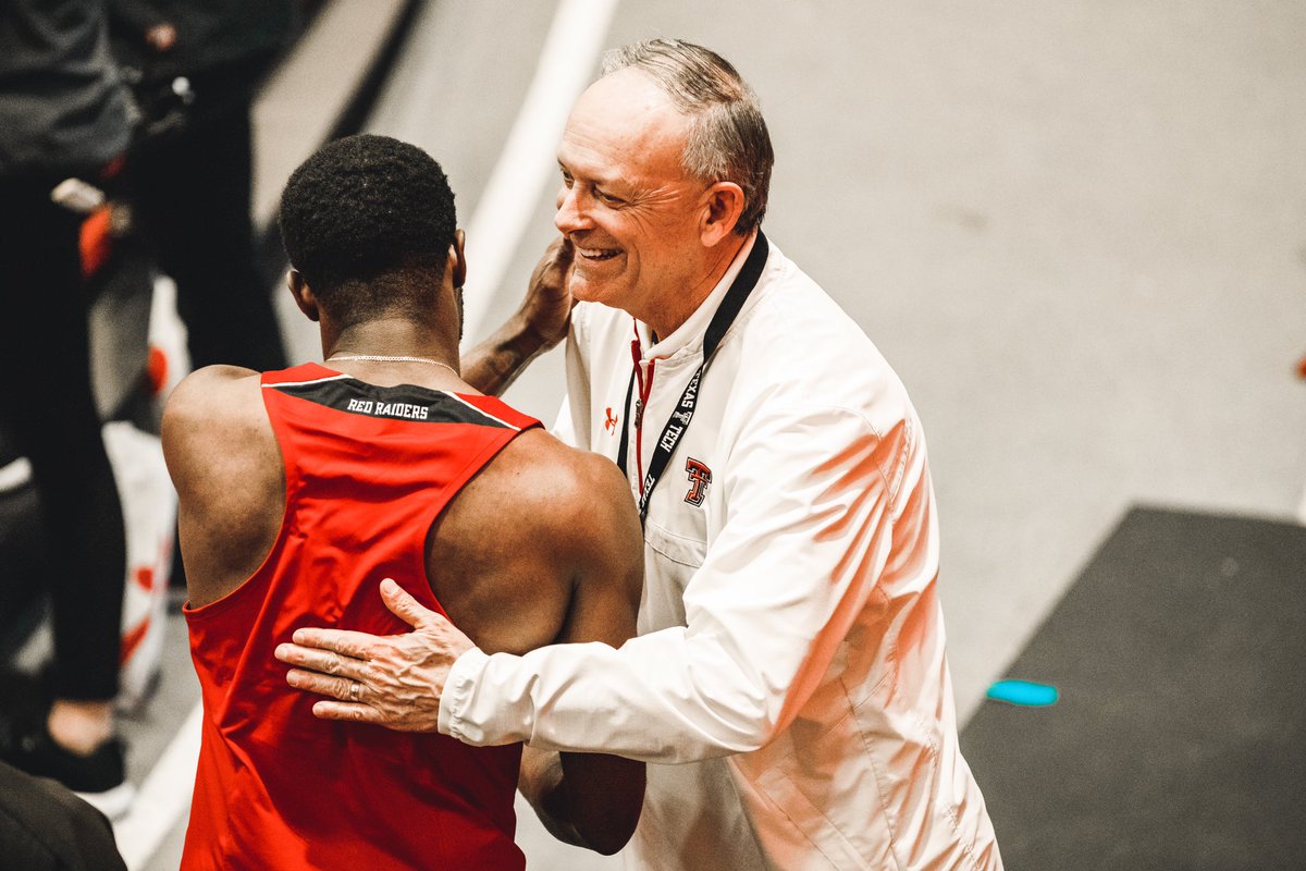 TexasTechTF's tweet photo. Coming to Lubbock on a mission 😤

@bkarayme runs the nation’s #️⃣3️⃣ time in the 200, busting out a 20.61 in his second meet as a Red Raider. 🤝

🔴#WreckEm⚫️ https://t.co/zOhNKqMEX8