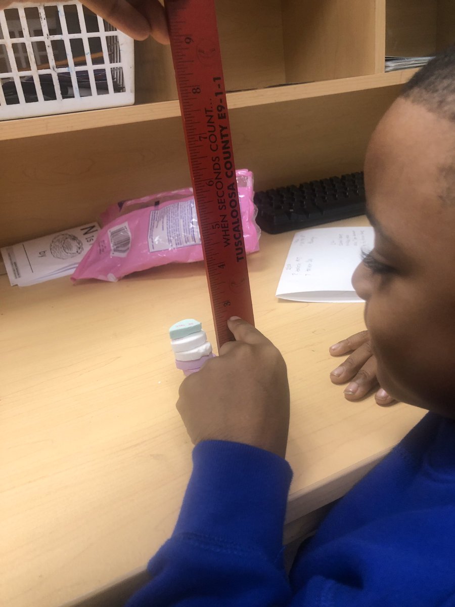 lisawill16's tweet photo. Valentine’s Day STEM! We ❤️ learning! #persistence #problemsolving #collaboration #flashbackfriday #CES360 #PreK4AL https://t.co/UyI4xz9k1A