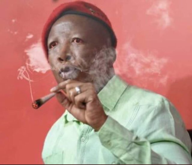 sqedah222's tweet photo. @Deeva4dlord @thami_tzz Animtshele avuke emaqandeni lowo https://t.co/jcxQh2U2jh