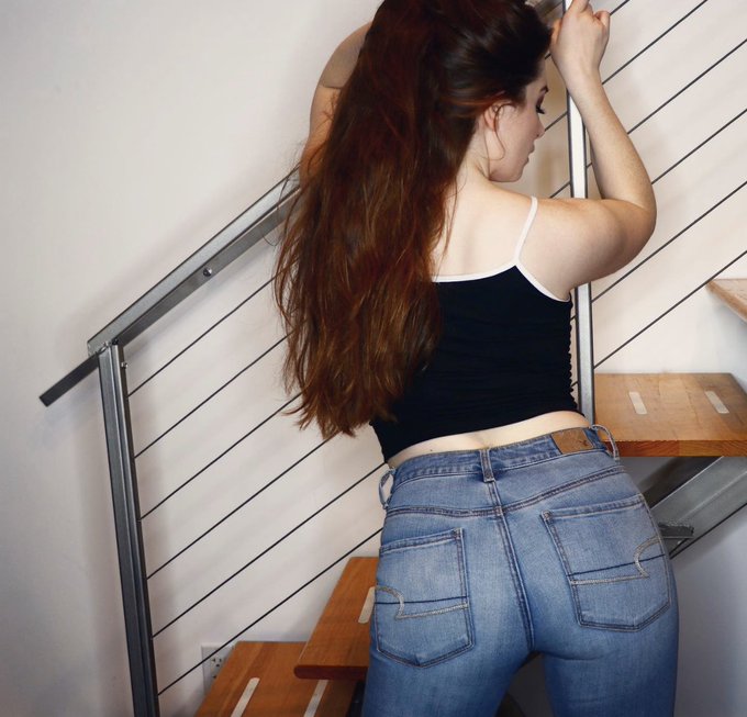 New video ! Why I'm Not A Feminist (though I obviously am, just not a psycho one!) https://t.co/kLSwxEiYfI<a href="/tag/yanggang"class="tags"><span>#yanggang</span></a>