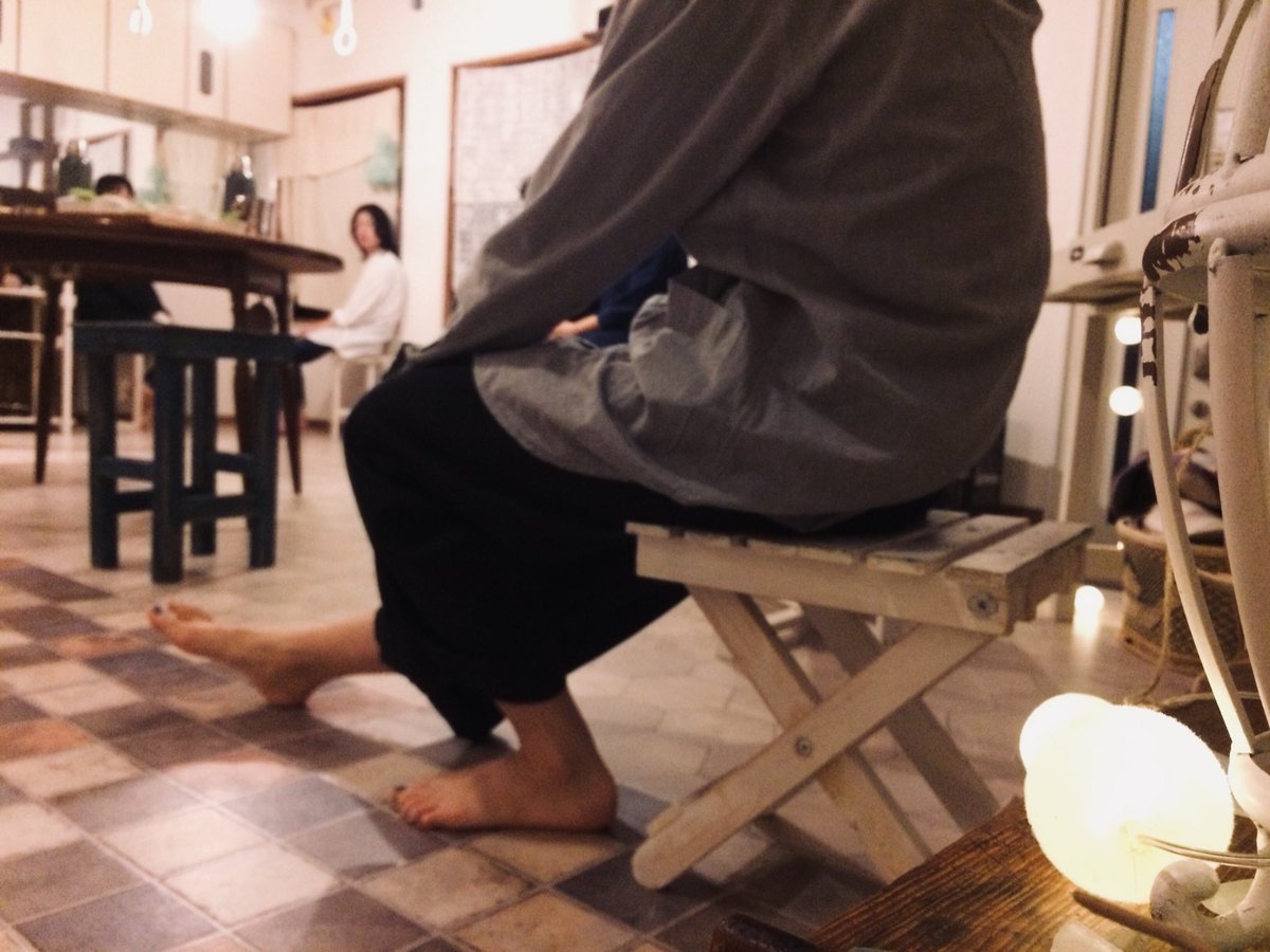 otemakissa's tweet photo. 【貸切おてま】
| 演劇大学生男子 |

ー少しシュールで哀しげで、綺麗な綺麗なブルーの印象。私も海は大好きですー

旗揚げ公演 昨晩初日 
いただいた感想

写真は昨日の練習と本番後
本日最終日 https://t.co/VGIsPXiPUz