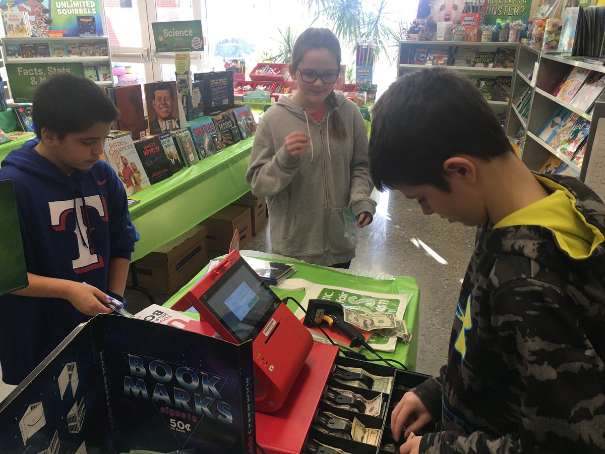 OFESPTO's tweet image. HUGE SHOUTOUT &amp;amp; THANK YOU to these amazing 5th grade leaders!!!

Ms. Land and Ms. Salyers class rocked it helping so much today at the Bookfair when we were down on volunteers!

@OrchardFarmElem @OrchardFarmRV 
#OFarmPride 
#LeaderInMe
#StudentLeaders