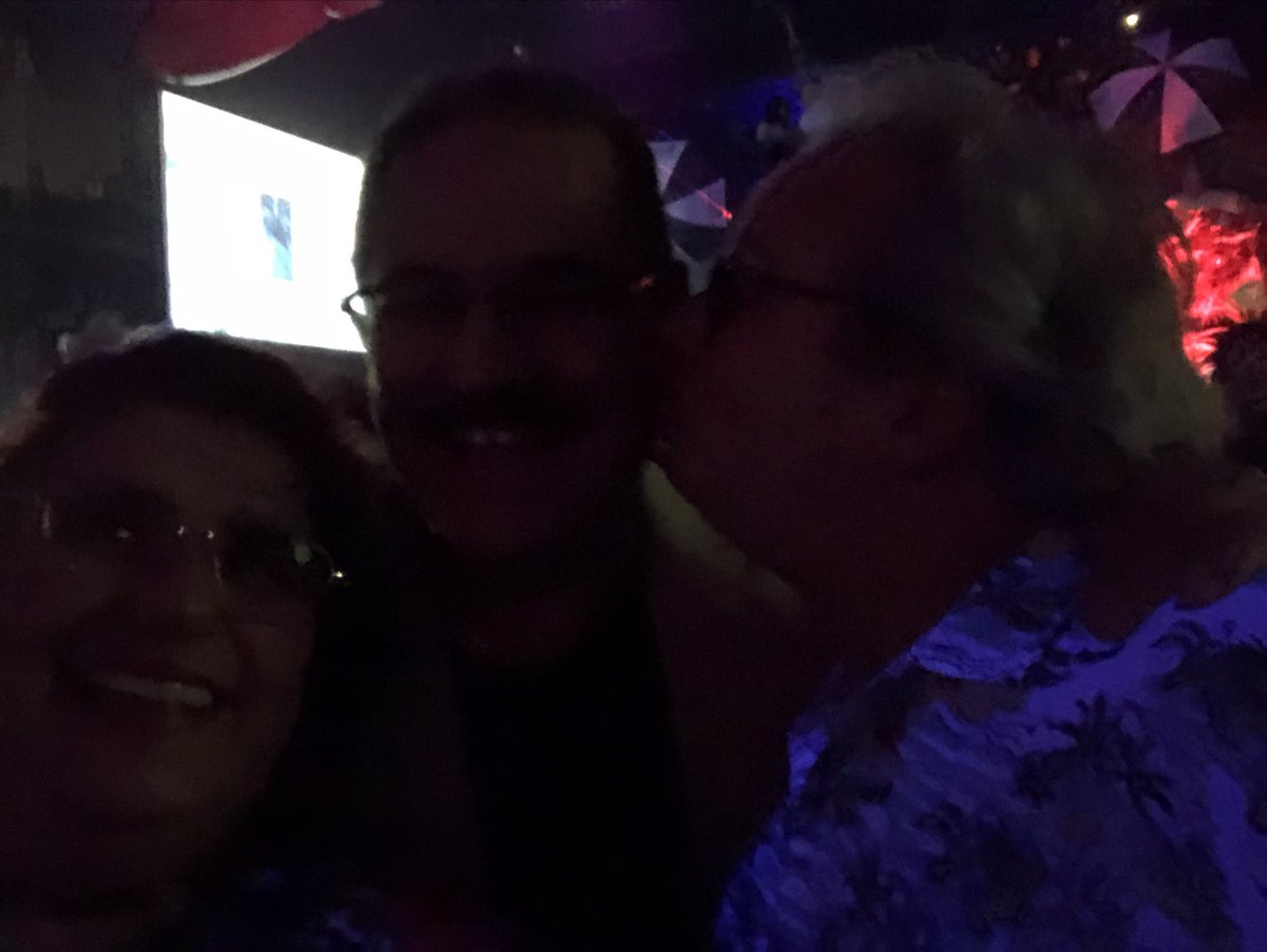 KFaria2525's tweet photo. #boomwinterbeachparty https://t.co/YOHb2mlkaX