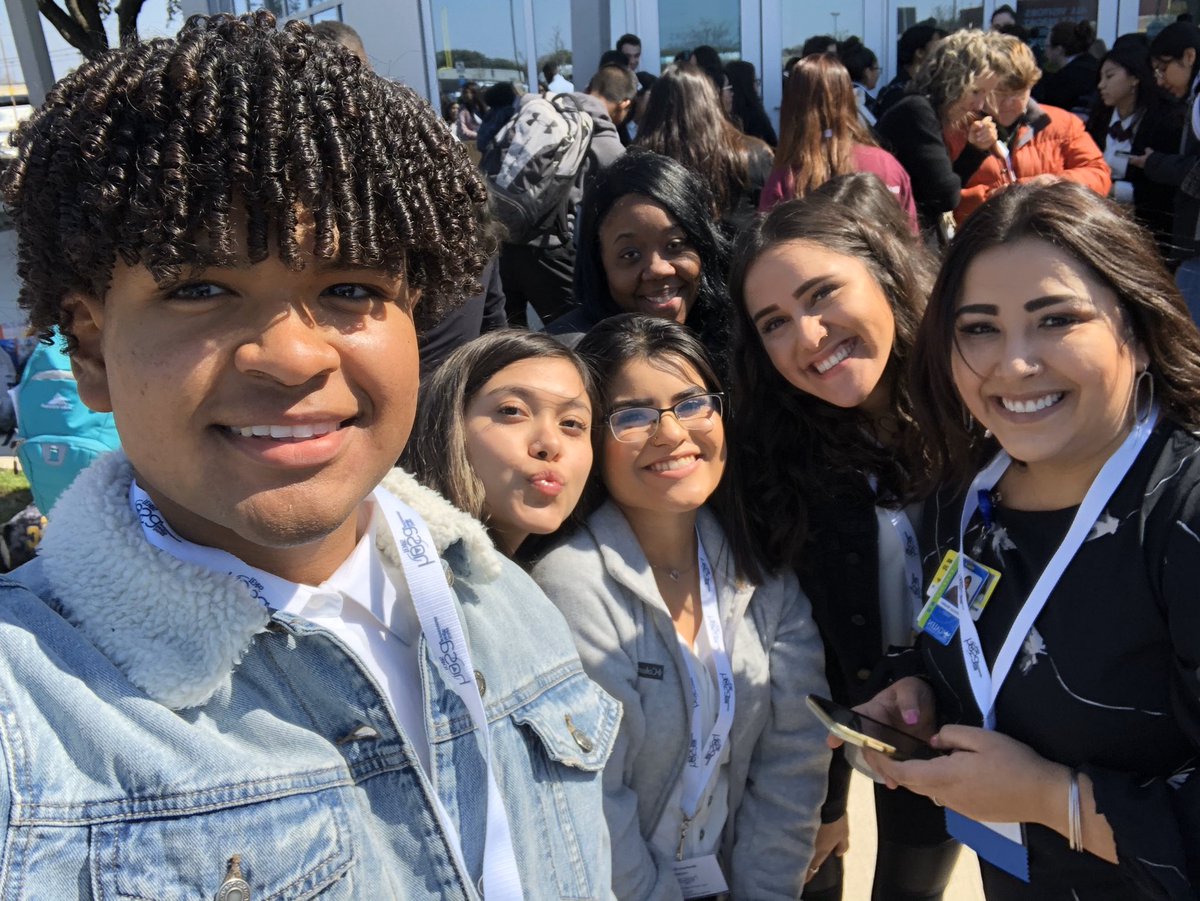 whitney_weddel's tweet photo. #astronautsatarea1 #area1txhosa #txhosa ECHS https://t.co/6RPjwVQQfN