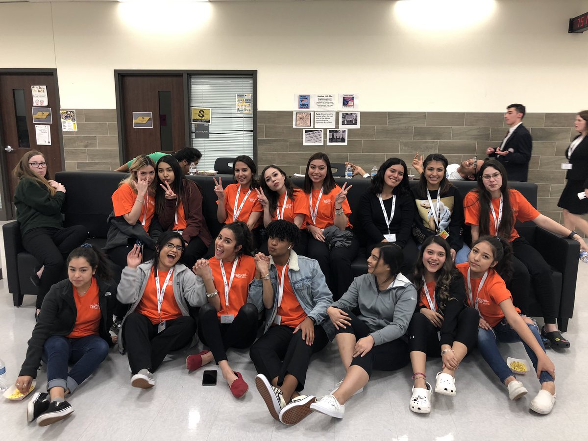 whitney_weddel's tweet photo. #astronautsatarea1 #area1txhosa #txhosa ECHS https://t.co/6RPjwVQQfN