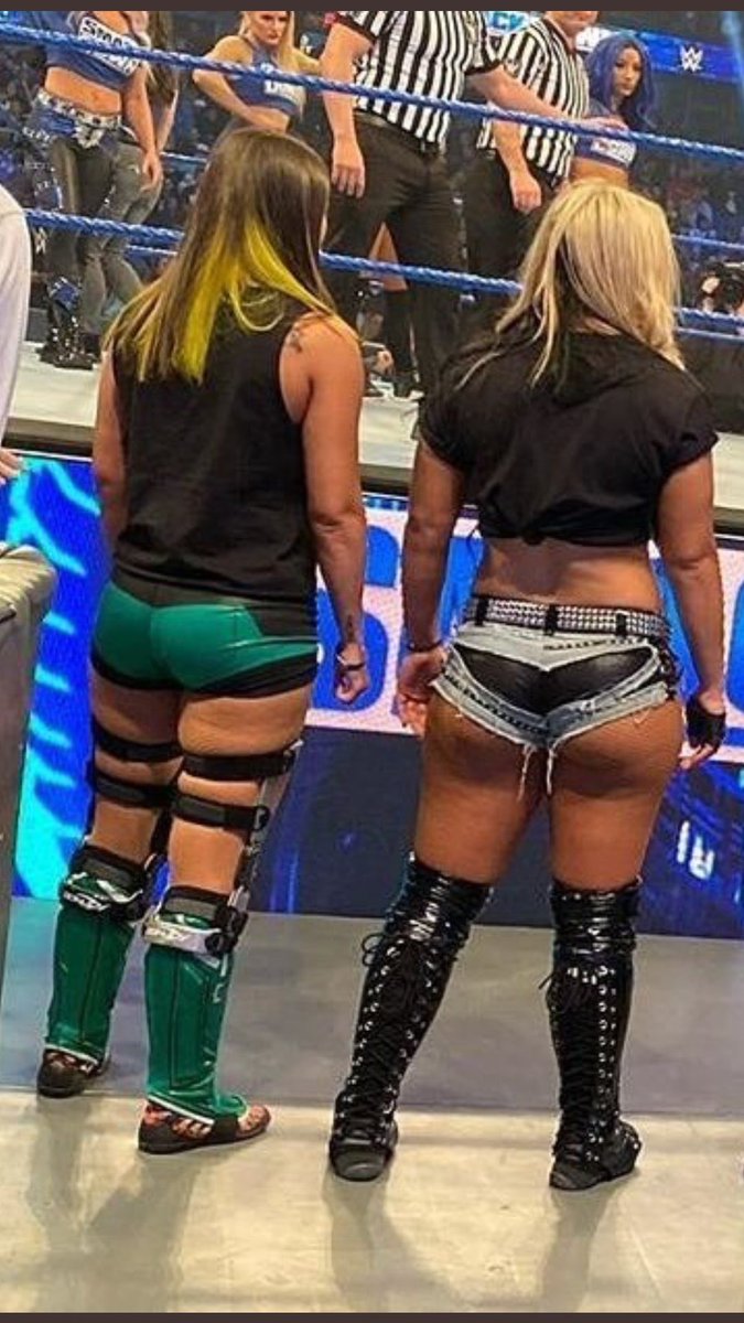 Naomi big booty