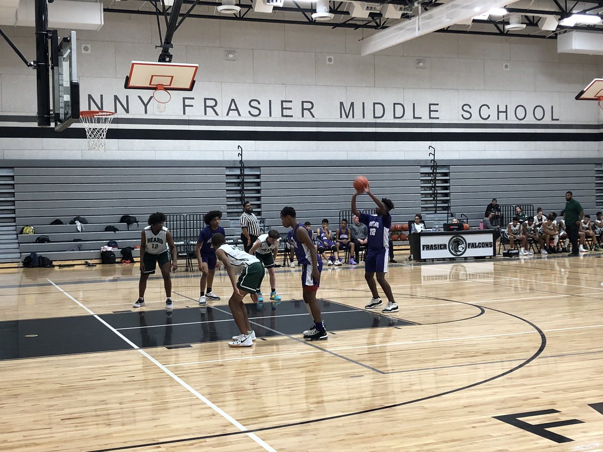 Elizabeth Mickelson tweet media