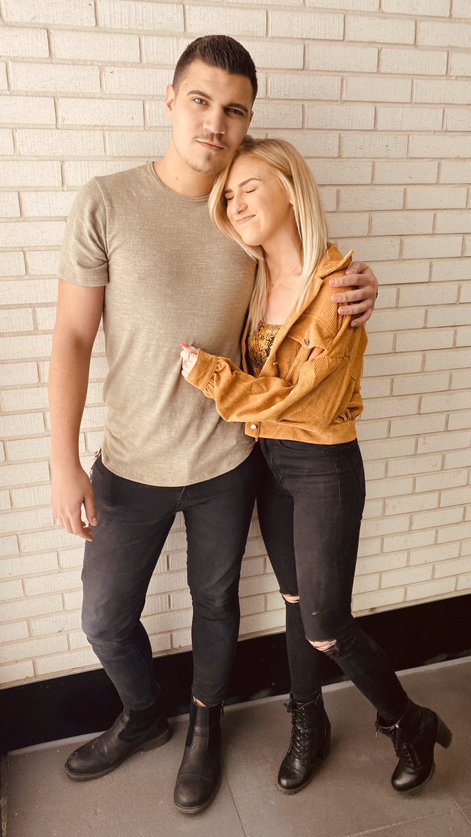 Just_marco_'s tweet image. Happy birthday @OhMBri ❤️