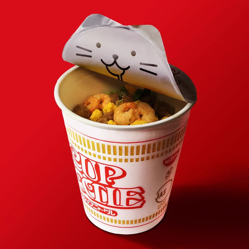 2020年2月22日/猫の日にふさわしい「カップヌードル」蓋が猫の耳になっているｗｗｗ