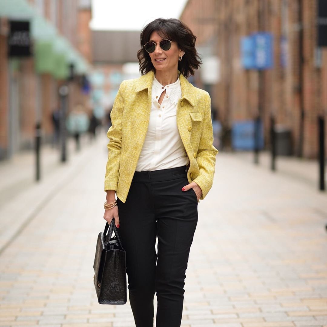 How to Style a White Tweed Jacket and Elevate Your Outfit 