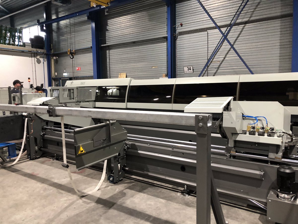 josvogel's tweet photo. Vogel Tube Bending investeert in een zaagautomaat https://t.co/yLUYQfy00W