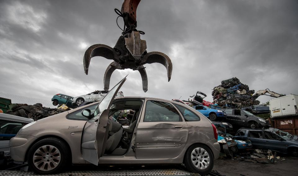 Motorists Switching To Bikes And Buses To Be Gifted With £3,000 Annual Car Scrappage Sweeteners. By me, on @forbes  forbes.com/sites/carltonr…