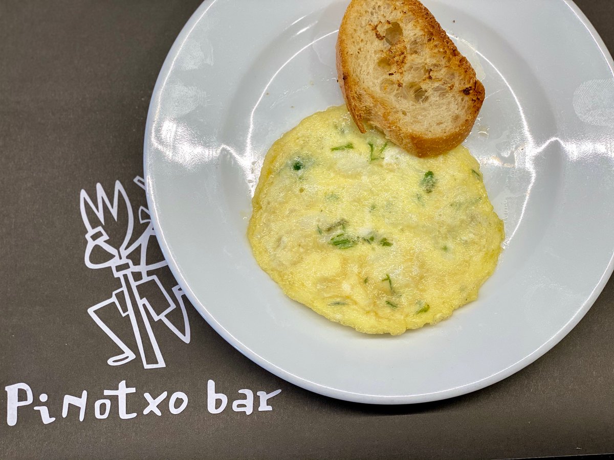 la_boqueria's tweet photo. Truita de bacallà és la #tapadecarnaval del #pinotxobar que podeu tastar per 5€ des del 20 al 26 de febrer 🍽️
Els altres bars que hi participen són #quioscmodern #kioskuniversal #barboqueria i #elquimdelaboqueria
#carnaval20 https://t.co/aiS8IAVKXQ