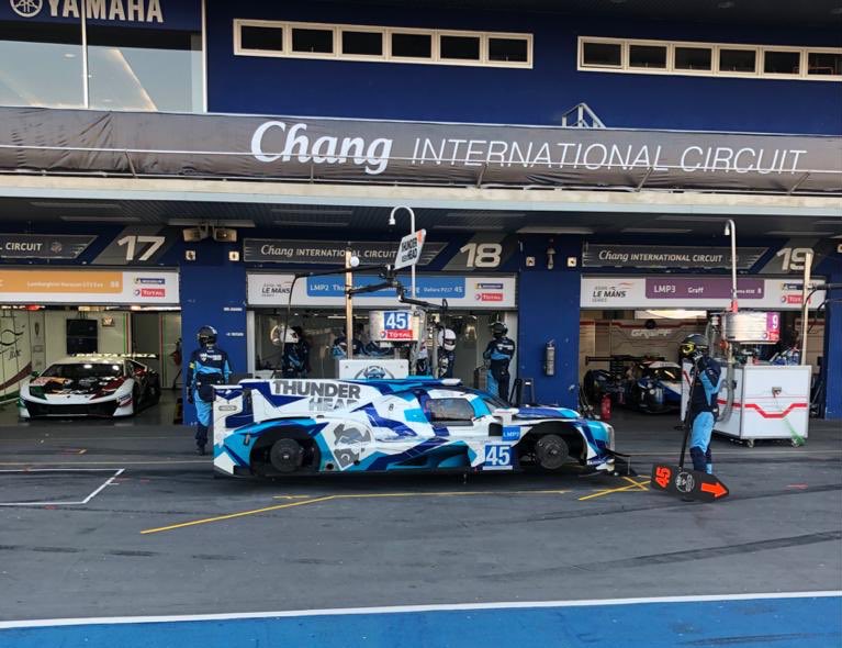 Green light for qualifying! 15 minutes - let’s have it <a href="/BenBarnicoat/">Ben Barnicoat</a> ! 

#MNCHSTR #ThunderheadCarlinRacing #4HBuriram