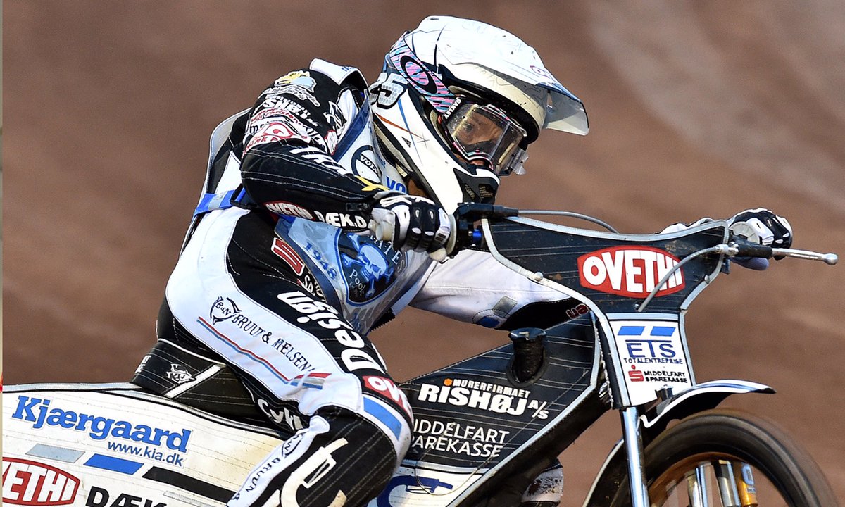 Belle Vue Speedway (@theaces) on Twitter photo PETER RIDES FOR PETER! | First <a href="/jasonpcrump/">Jason Crump</a>, then <a href="/CWR_26/">Charles</a>, now <a href="/peterkildemand/">Peter Kildemand#2⃣5⃣</a>! This is gonna be one tasty season opener!
More here ➡️ bit.ly/2T5I0Wz PETER RIDES FOR PETER! | First <a href="/jasonpcrump/">Jason Crump</a>, then <a href="/CWR_26/">Charles</a>, now <a href="/peterkildemand/">Peter Kildemand#2⃣5⃣</a>! This is gonna be one tasty season opener!
More here ➡️ bit.ly/2T5I0Wz