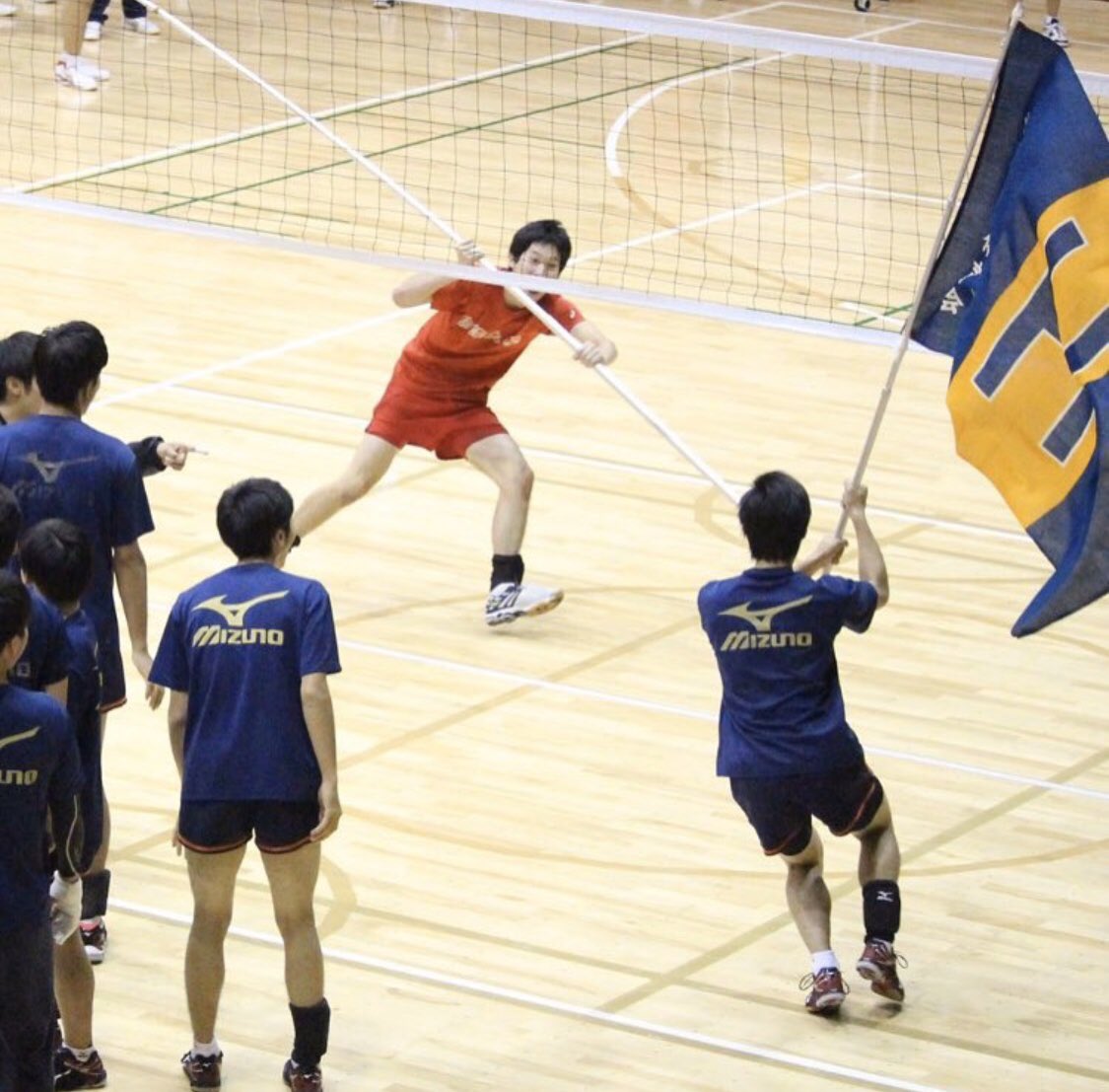 volley_0926's tweet photo. ヴェルディホームゲームで
宇部商業の時の同期と試合する事が出来ました‼︎
まさか出場してくるとは思わずとても嬉しくて楽しかったです😄
なにより大学卒業出来そうで良かった🙆♂️
#VLEAGE
#DIVITION2
#駒澤大学 #富士通
#法政大学 #東京ヴェルディ
#宇部商業 https://t.co/Pj2bPDaHZo