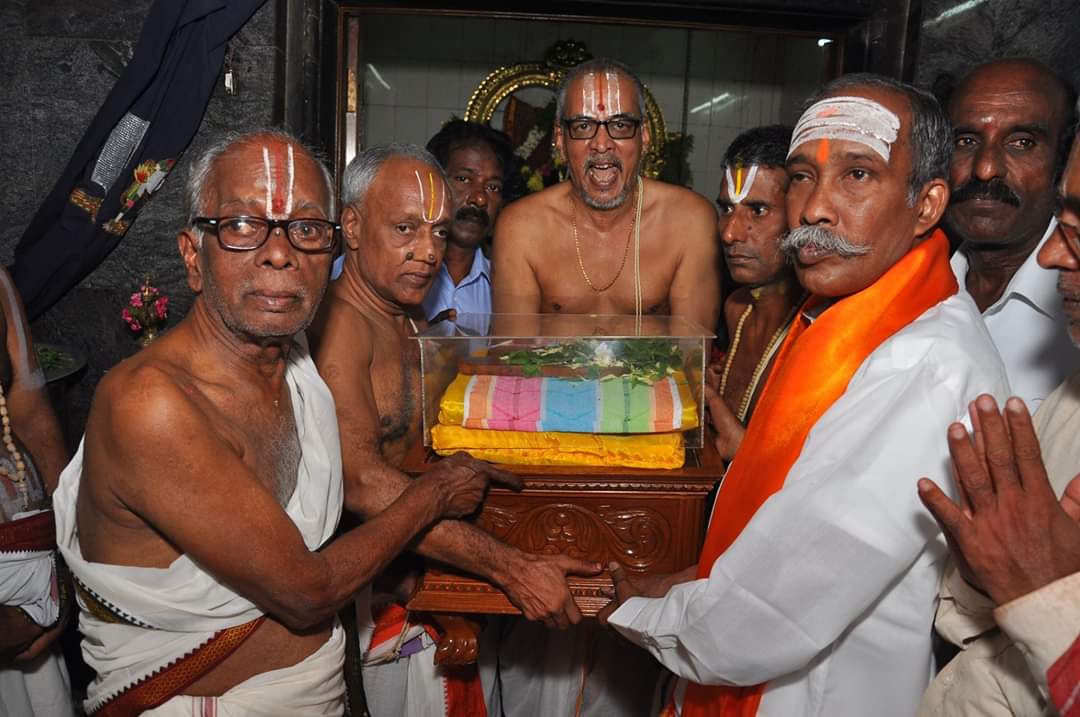 hindumahasabha3's tweet image. இந்து மகா சபா சார்பில் சென்னையில் ஸ்ரீ ராமர் பாதுகைபூஜை மாநில தலைவர் த.பாலசுப்பிரமணியன்ஜி கலந்து கொண்டார்.... 
#hindumahasabha #Ayodhya #ayodhyajudgment #Temple #up