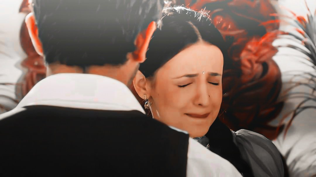 When Khushi wanted to do thappad ka hisaab barabar.K: 'Aap dekh kya rahe hain. Humara gaal hai, aapka haath hai, maariye na thappad'  #BarunSobti  #SanayaIrani  #IPKKNDRewind  #IPKKND