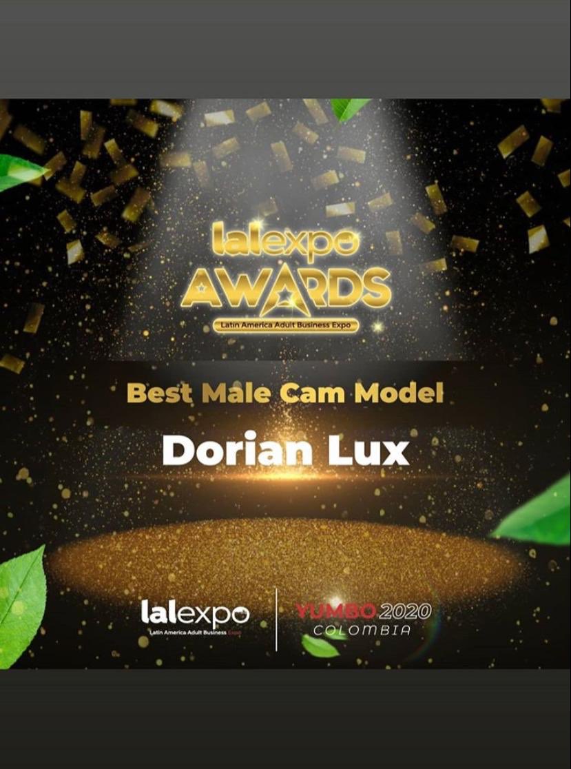 DorianLux tweet media