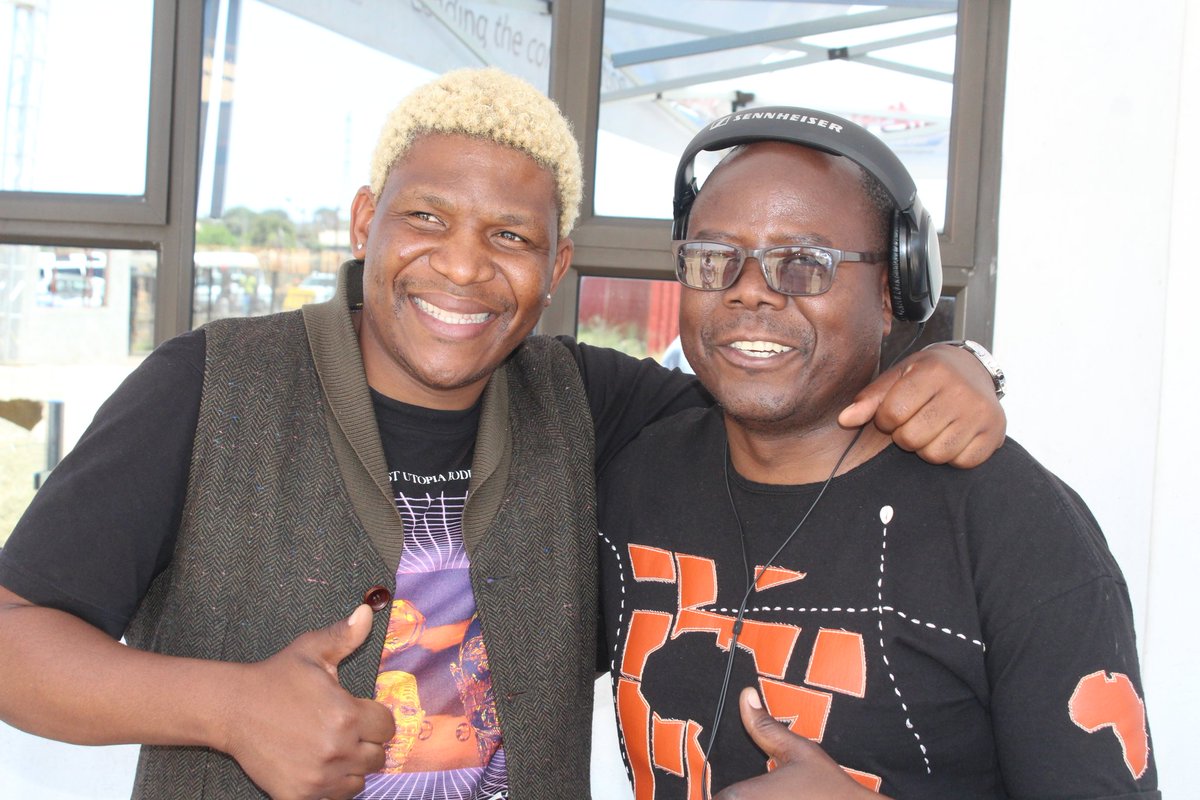 Baba me Mwana <a href="/zolile_makeleni/">Tsotsi_zw</a> <a href="/capitalkfm/">Capitalk100.4fm</a> #Mutakura 10am