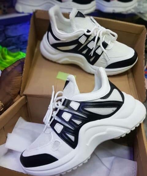 Salz_Palace's tweet photo. Slide1: size 40-44
Slide2: size 39-42
Slide3: size 42-45
Slide4: size 40-45
#BamBam #heis9 #GloryOsei #davido #KadunaVsKano #Kaduna https://t.co/sR4anvdmaG