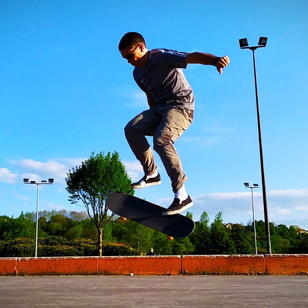 M___A___E's tweet photo. #skateboarding #skate https://t.co/Grxk8JrXOe