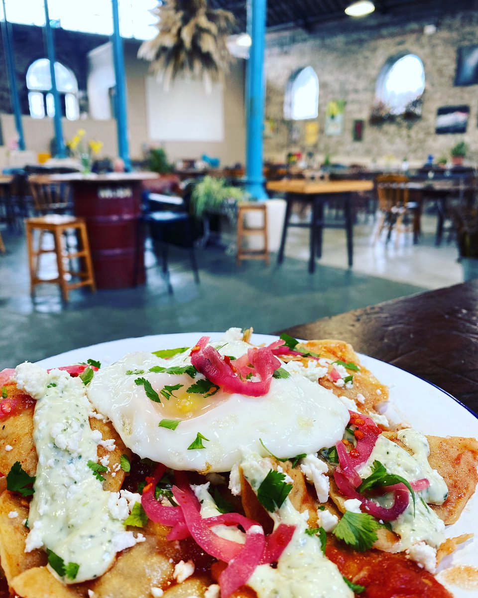 YGegin_'s tweet photo. CHILAQUILES, the most amazing Breakfast Nachos from @cwtchitas - Anhygoel!
#BwydFfres #mexicanbreakfast #Foodhall #NeuaddBwyd #eatlocal #Freshlyprepared #visitpembrokedock #visitwales #guestchefs https://t.co/srh1D8Jbti