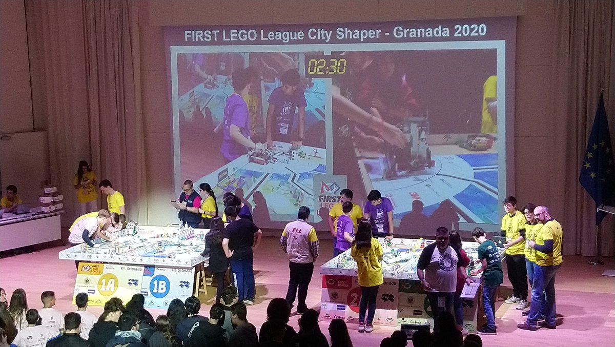 OpenScientia's tweet photo. Primera ronda del Juego del Robot en @FLLGranada.! Listos para divertirnos, emocionarnos y sorprendernos. @FundPts @vodafone_es @AndaluciaJunta @ROBOTIX_ #Dragados #morethanrobots #CITYSHAPER https://t.co/5twulnyCFb