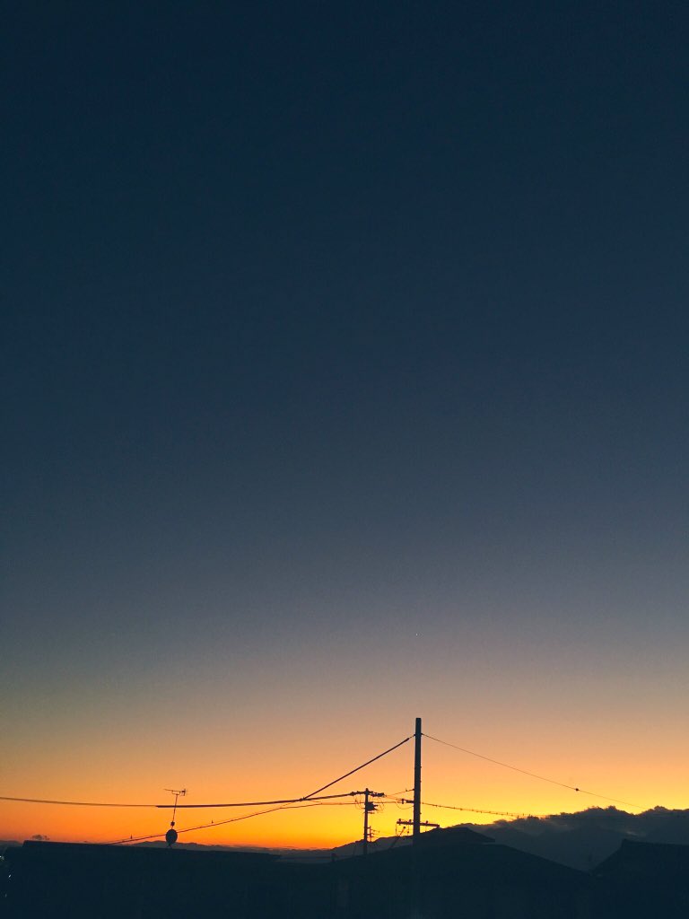 redbanekun's tweet photo. マジックアワー🌄🌃 https://t.co/qyP1nttIv0