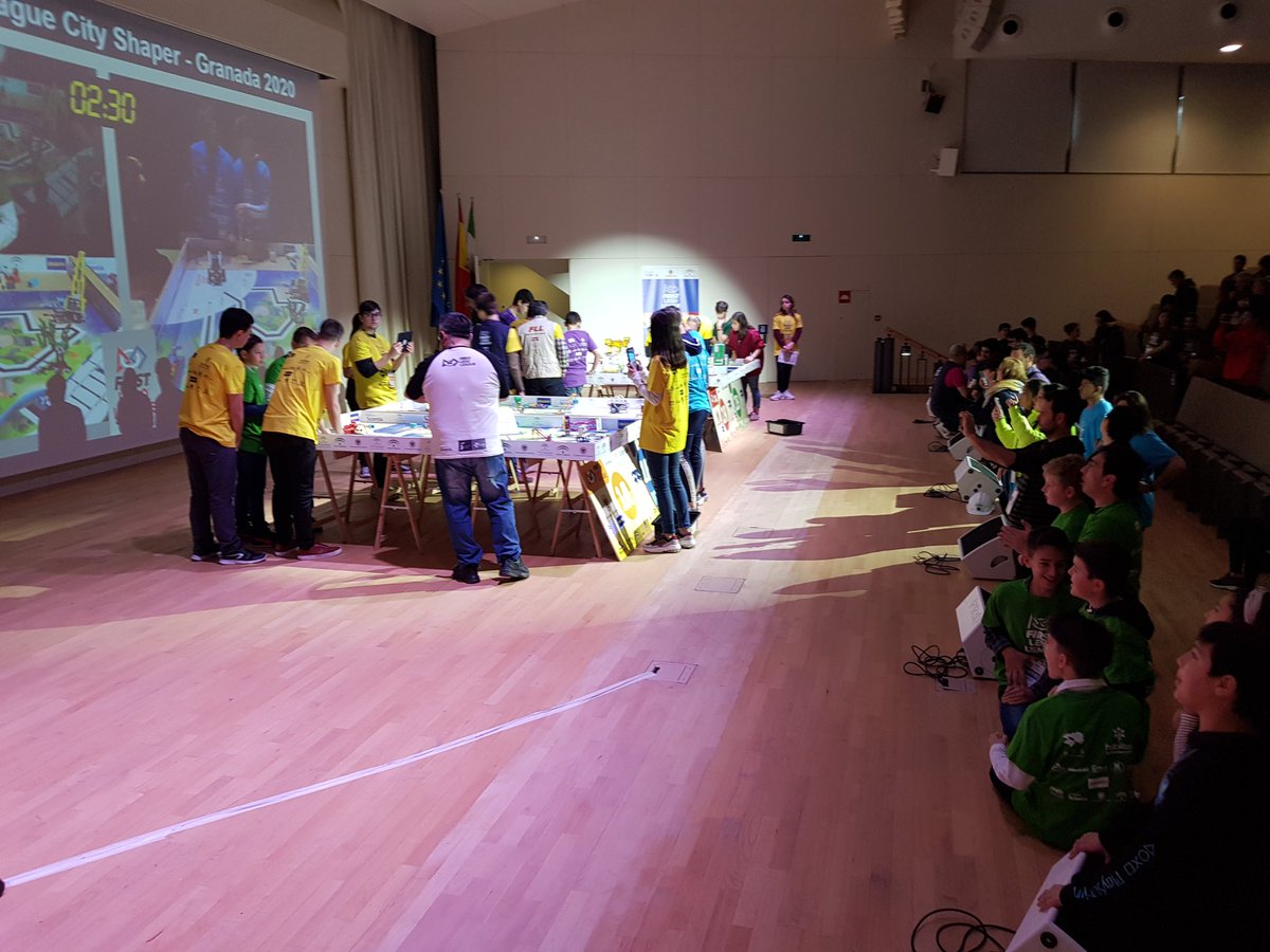 FundacionPTS's tweet photo. 🤖🏆 Hoy en Paraninfo PTS se está celebrando la First Lego League.

Más de 200 estudiantes de todo #Granada compiten en este torneo para poder clasificarse a nivel nacional. ¡¡Ánimo equipos!!

@AndaluciaJunta @vodafone_es #Dragados @ROBOTIX_ @FLLSpain #FLLGranada @FLLSpain https://t.co/LrNPuDgS85
