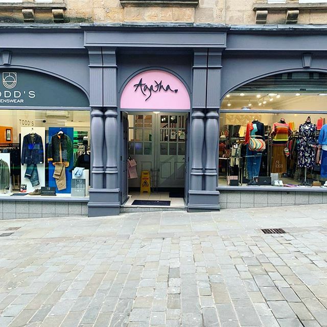 When Todd’s met Agatha! We’ve got a new resident at 262/a High Street -
We’re open 10-5.30pm today, so is Todd’s! And, hopefully we can remove the wet floor sign soon - come on Spring! ift.tt/32eKy94