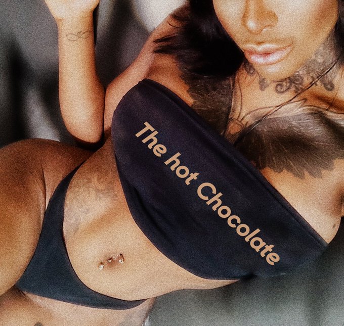 I wish you a nice weekend baby! 😘 And dont forget to watch my new scene!💦  #sexy #loveislove #blackwomen<a href="/tag/picoftheday"class="tags"><span>#picoftheday</span></a><a href="/tag/fitness"class="tags"><span>#fitness</span></a><a href="/tag/healthy"class="tags"><span>#healthy</span></a><a href="/tag/beauty"class="tags"><span>#beauty</span></a><a href="/tag/sexy"class="tags"><span>#sexy</span></a><a href="/tag/skin"class="tags"><span>#skin</span></a>