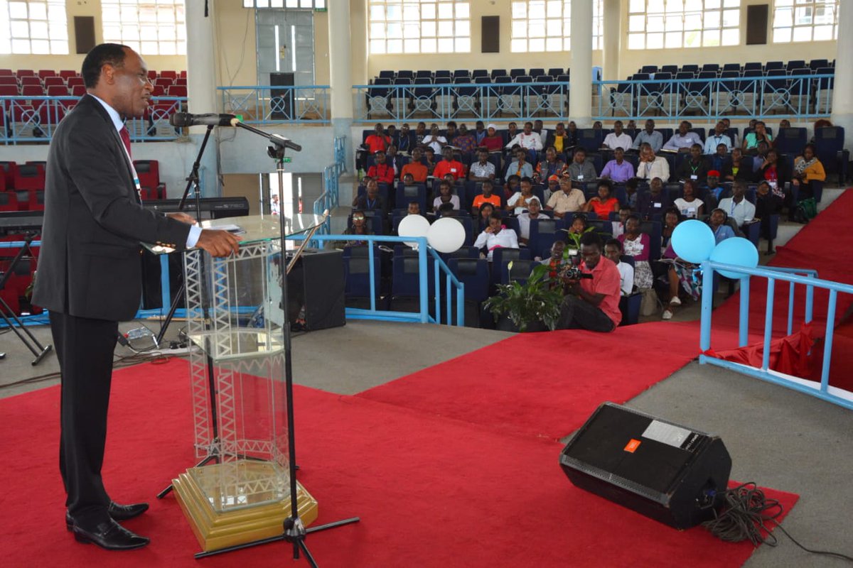 EzekielMutua's tweet photo. It's incumbent on Christians to both preach and take water. We must not just appear to articulate morality and values while our lives point people in the opposite direction. The claim that we've 80% Christians in Kenya is debatable based on our collective values and expressions. https://t.co/QMIf1PZIvk