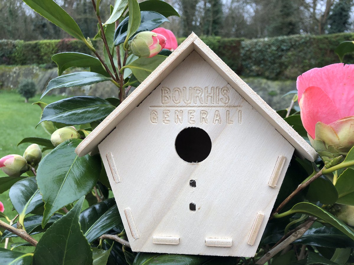 XBourhis's tweet photo. Petit coup de pouce à Dame nature 🦚 et les oiseaux 🐦 en attendant le printemps.
Nichoir made un 🇫🇷, bois français et fabriquer par notre client #createm
Engager une démarche Rse pas à pas c’est notre orientation.
Parce que chaque geste compte ☺️☀️
#nature #rse https://t.co/MRaDOlvACh